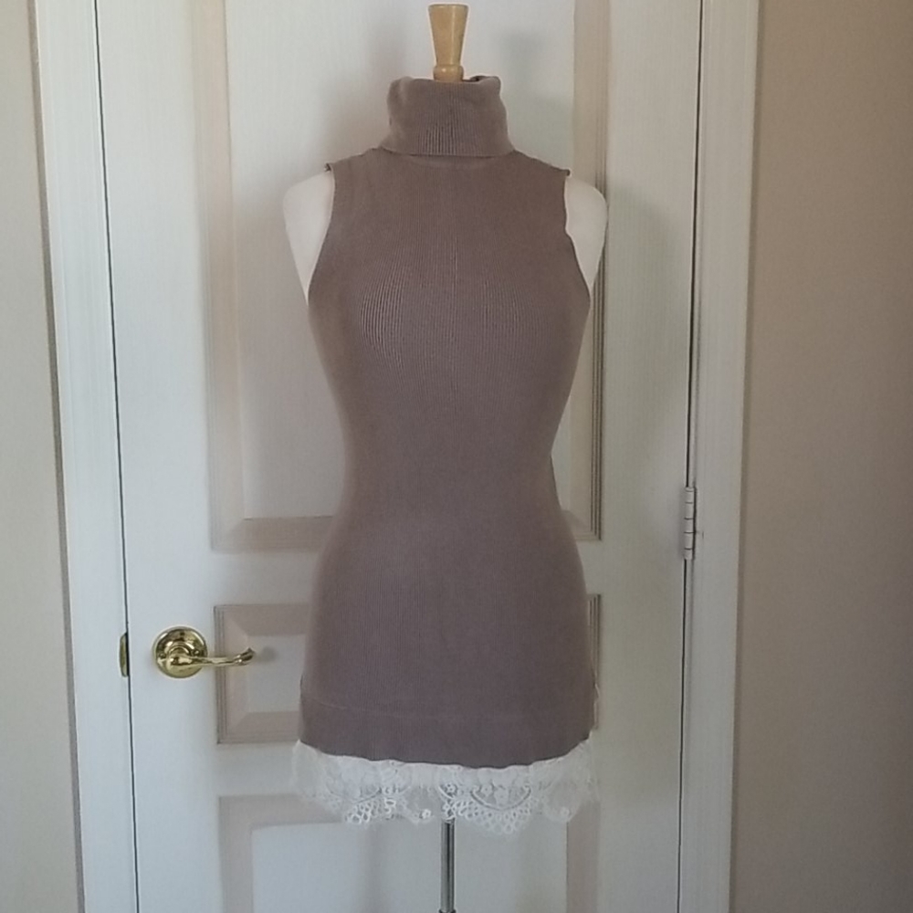 Apt. 9 Sleeveless Turtleneck Tunic in Taupe with White Lace Hem